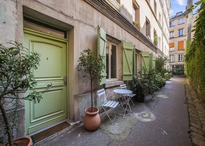Апартаменты Hot Hot Hot Loft Faubourg Saint-denis Париж